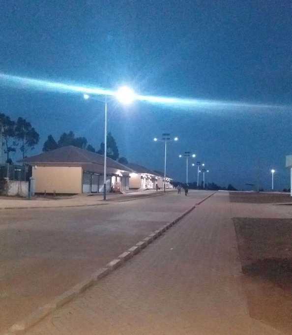 炉霍县非洲科特迪瓦太阳能路灯工程
